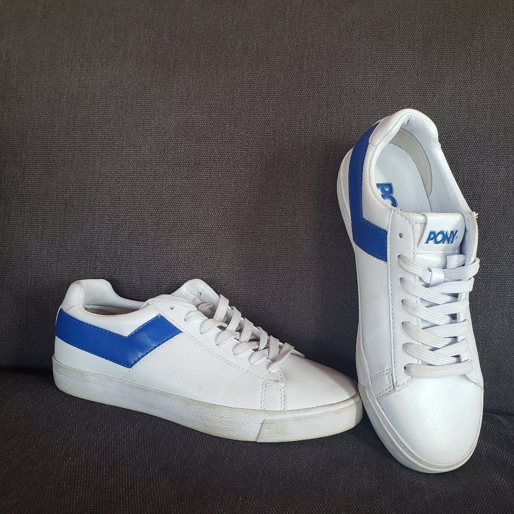 Classic PONY runners, size 7 w